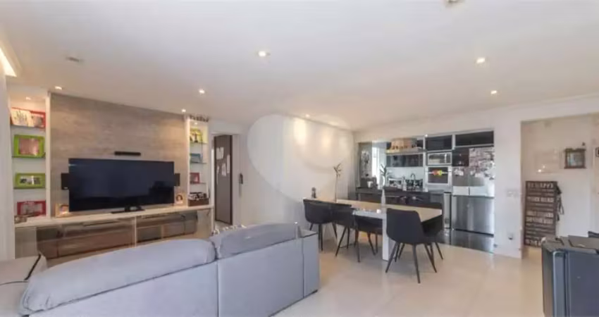 Apartamento com 3 quartos à venda em Vila Gumercindo - SP