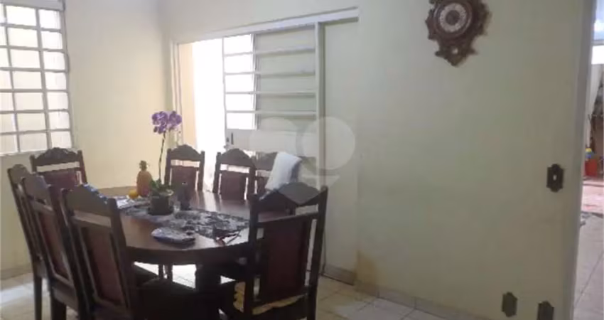 Casa com 3 quartos à venda na Rua Gaivota, Moema, São Paulo