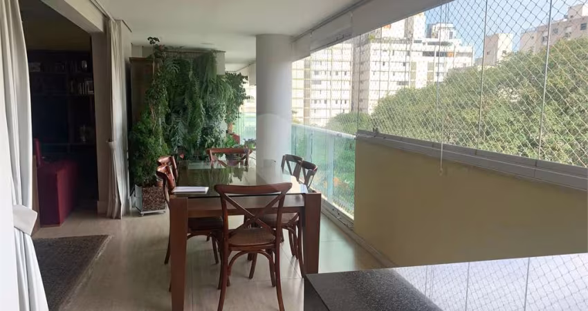 Apartamento com 3 quartos à venda em Vila Mariana - SP