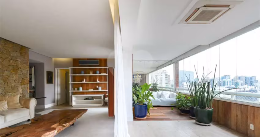 Apartamento com 3 quartos à venda ou para locação em itaim bibi - sp