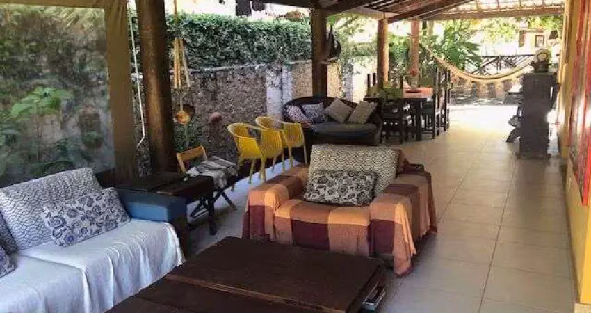 Casa em condomínio fechado com 4 quartos à venda na Rua Desembargador Lafayette Velloso, Piatã, Salvador