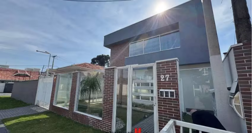 Casa à venda na Rua Antônio Daniel Dalcuche Filho, Uberaba, Curitiba