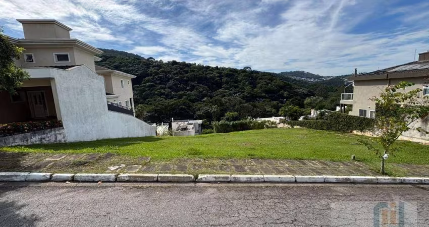 Terreno declive à venda - 896 m² - Alphasitio