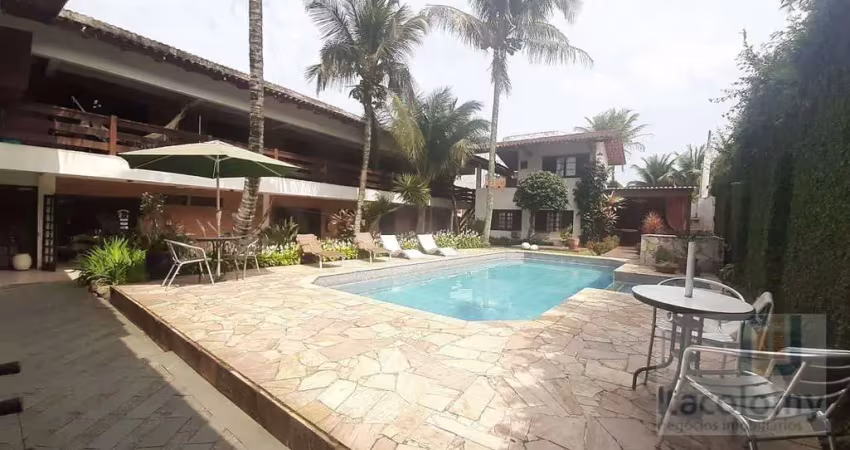 Casa comercial à venda na Avenida Marjory da Silva Prado, Balneário Praia do Pernambuco, Guarujá