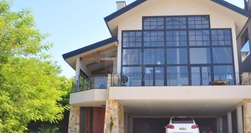 Casa de Esquina para venda no Tamboré 10