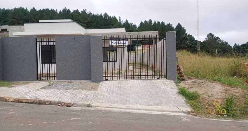 Casa com 3Q, 2Suítes, 2 Vagas e amplo quintal próx. Hosp. Angelina Caron