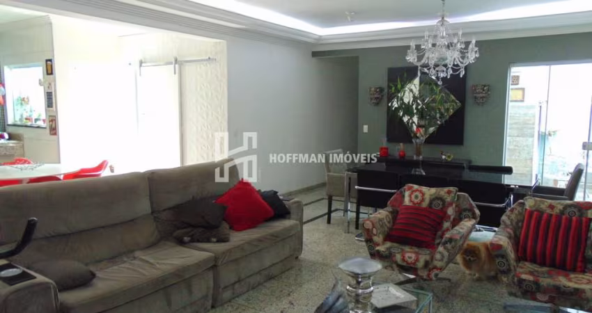 LINDO APARTAMENTO COM ÓTIMA LOCALIZÃO
