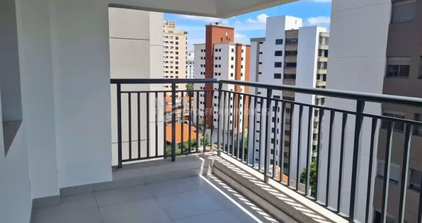 Apartemento novo com sacada