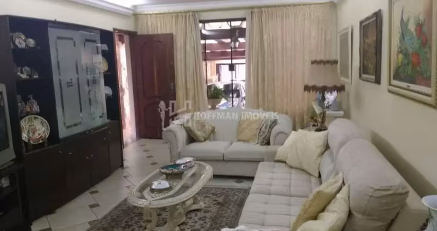 Sobrado à venda com 03 dormitórios e 04 vagas de garagem no Bairro Campestre