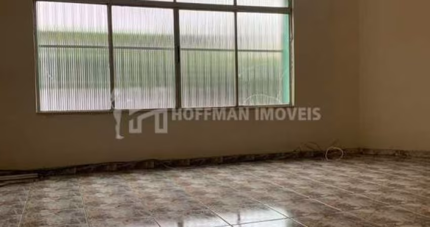 Sobrado de esquina residencial com 3 dormitórios e cômodos grandes