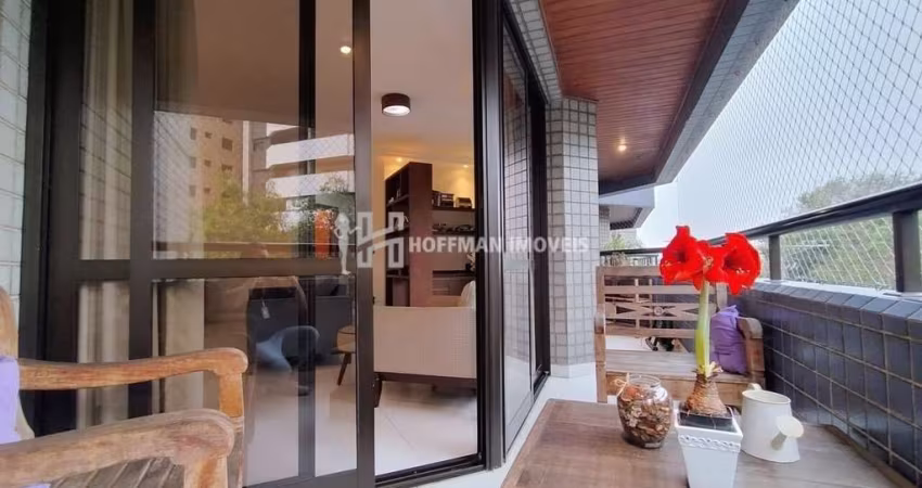 Apartamento para alugar com 237m² 3 suítes, 5 WC, 3 Vagas de garagem.