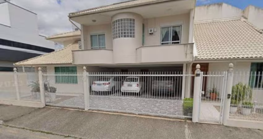 Casa para Venda em Palhoça, Passa Vinte, 3 dormitórios, 1 suíte, 2 banheiros, 2 vagas