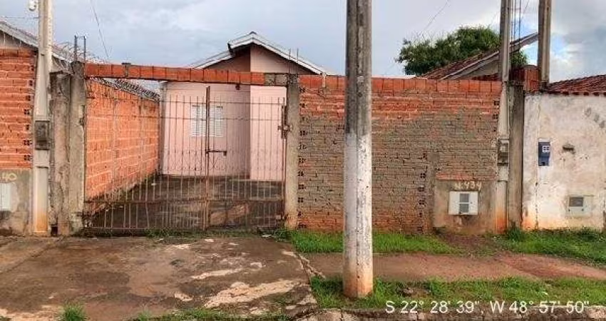 Casa para Venda em Agudos, Parque Pampulha, 2 dormitórios, 1 banheiro, 1 vaga