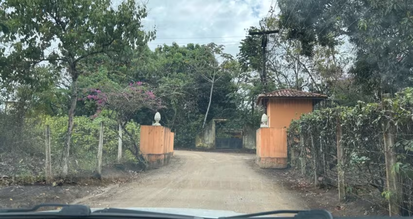 Terreno em Aldeia dos Camarás com 1.450m² - Lot. Ferraz