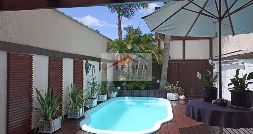 Casa com 4 quartos à venda na Rua Eliza Tevah, 58, Hípica, Porto Alegre
