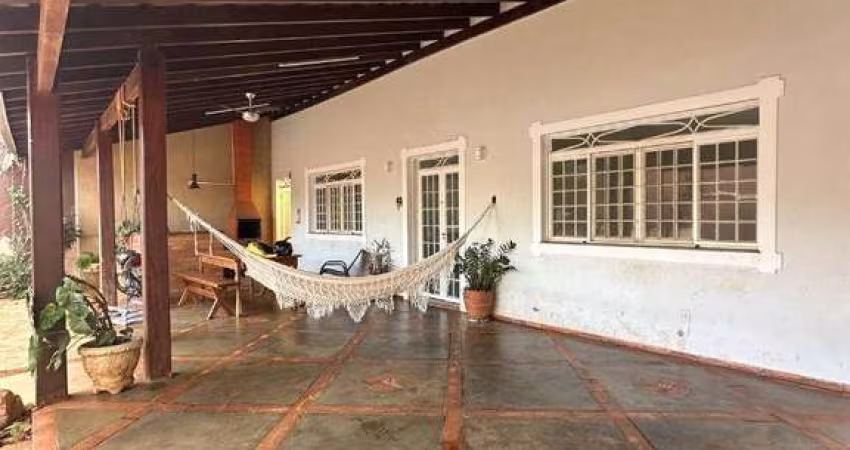 IMÓVEL À VENDA