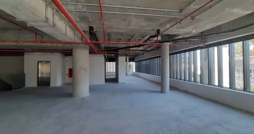 Loja em pinheiros de 1144 metros