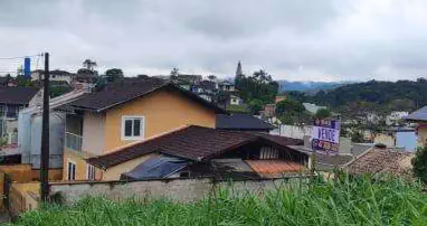Terreno à venda na rua walter schols, Petrópolis, Joinville