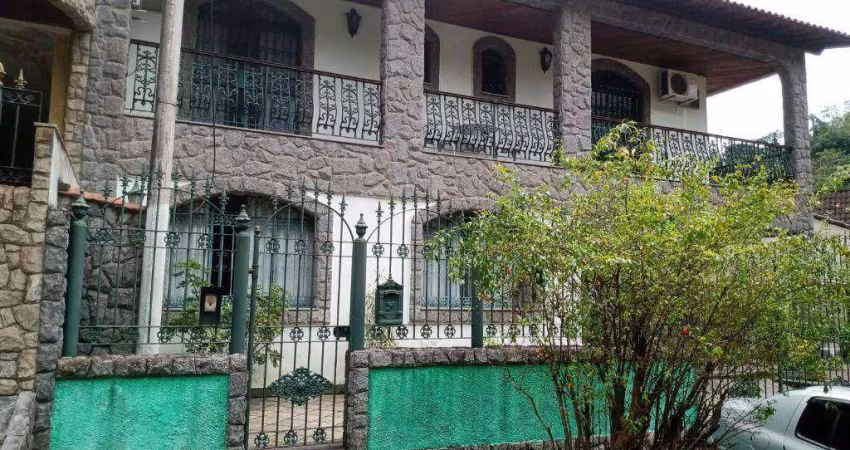 Casa com 5 dormitórios à venda, 283 m² por R$ 1.050.000,00 - Vila Valqueire - Rio de Janeiro/RJ