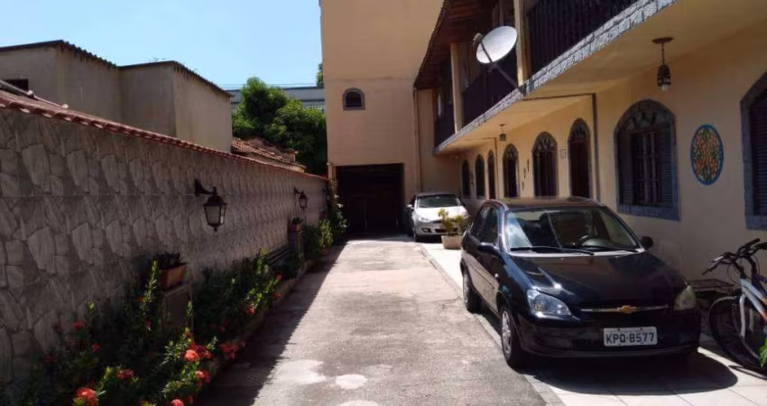 Casa com 2 dormitórios à venda por R$ 395.000,00 - Vila Valqueire - Rio de Janeiro/RJ