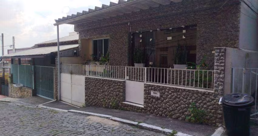 Casa com 3 quartos à venda, 260 m² por R$ 920.000 - Vila Valqueire - Rio de Janeiro/RJ