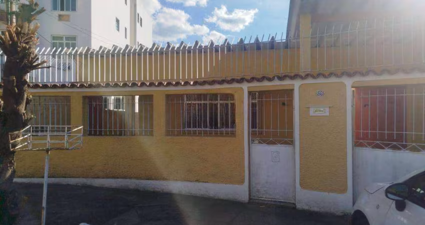 Casa com 4 quartos  à venda, 289 m² por R$ 780.000 - Vila Valqueire - Rio de Janeiro/RJ
