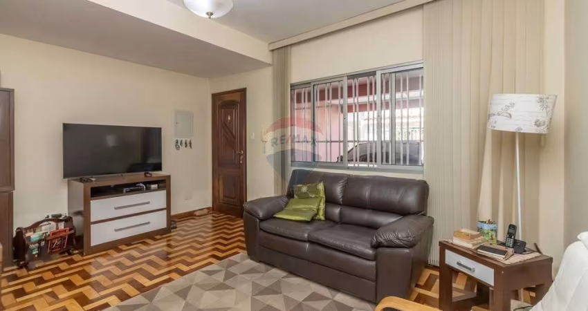 Linda Casa de Vila, 3 dormitórios pronta para morar