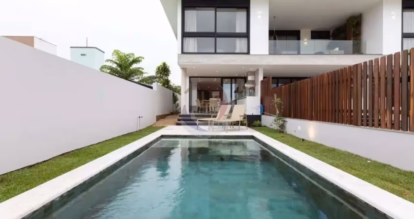 Casa com 3 quartos para alugar na Rua Liberato Carioni, 311, Lagoa da Conceição, Florianópolis