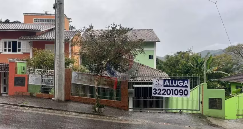 Casa com 3 quartos para alugar na Rodovia João Paulo, 2389, João Paulo, Florianópolis