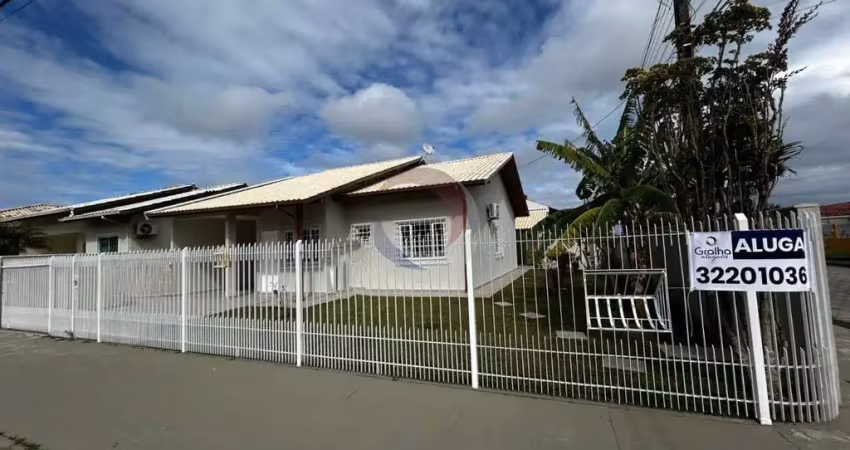 Casa com 2 quartos para alugar na Arco Iris, 518, Carianos, Florianópolis