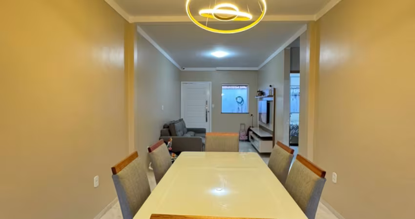 Maravilhosa casa a venda,  com fino acabamento!
