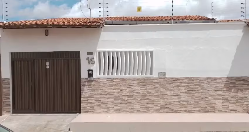 Casa com 3 quartos à venda na Rua Oito, Cohatrac II, São Luís