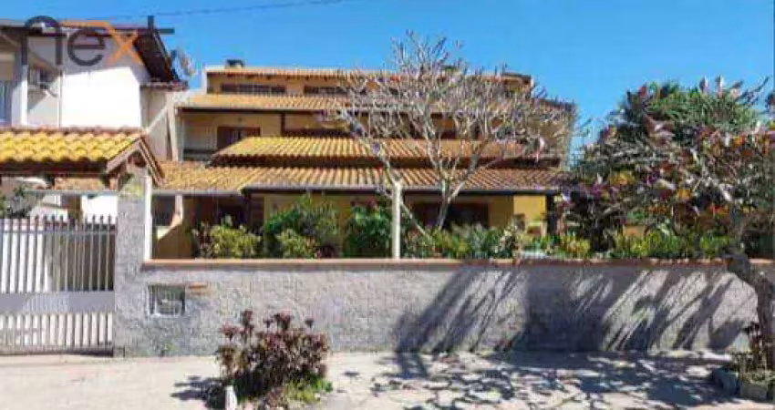 Casa com 5 quartos à venda no Centro, Penha 