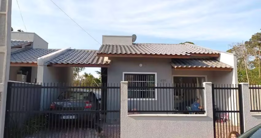 Oportunidade imperdível: casa com 2 quartos (1 suíte) próxima à praia e lagoa