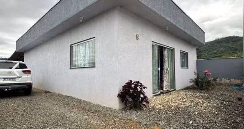 Excelente oportunidade: casa ampla com terreno generoso e lote adicional para construção
