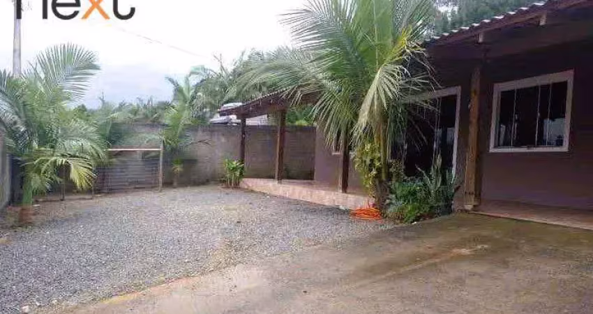 Casa completa com sala comercial à venda no interior de balneário piçarras