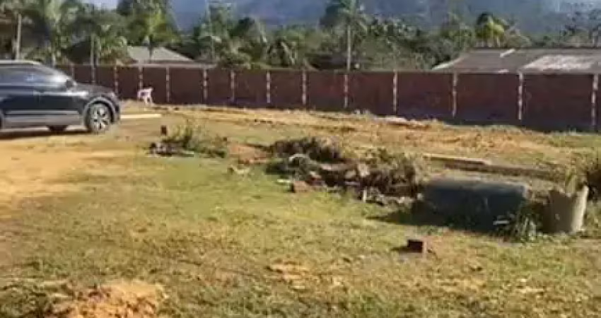 Terreno espaçoso em penha: sua oportunidade no bairro santa lídia!