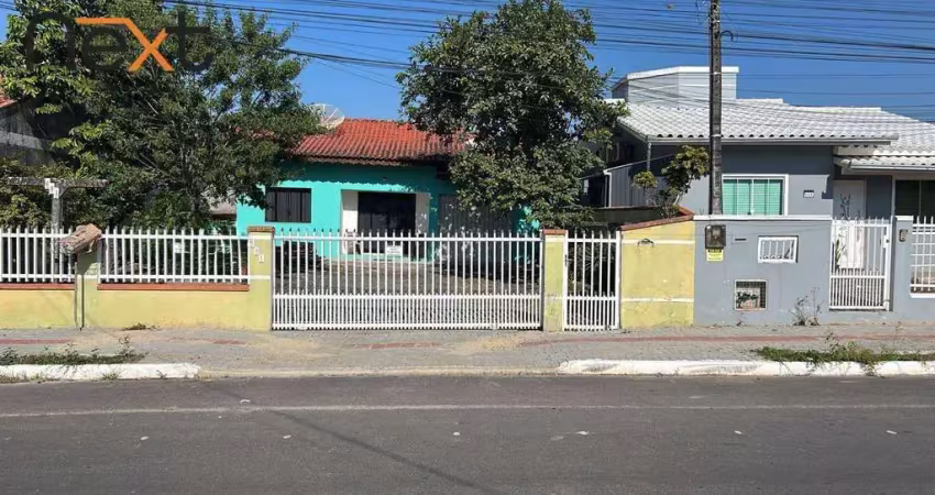 Casa com edícula e terreno amplo em excelente localização em balneário piçarras