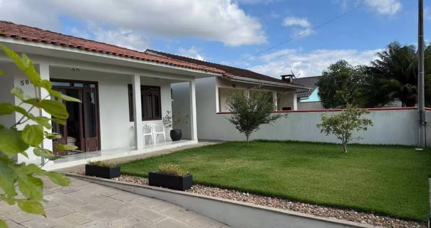 Casa espaçosa e completa na itajuba, barra velha: perto da praia do grant!