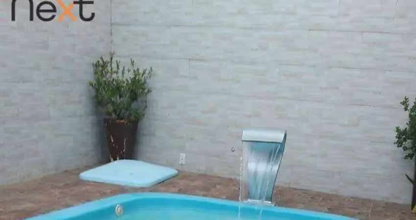 Casa mobiliada em barra velha: 3 quartos, suíte, piscina e garagem ampla!