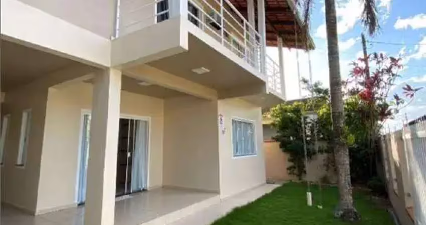 Sobrado espaçoso e reformado no centro de barra velha: 6 quartos, sendo 3 suítes e perto da praia!