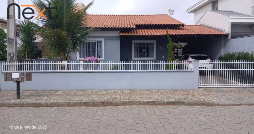 Espaço, segurança e localização privilegiada a apenas 700 metros do mar