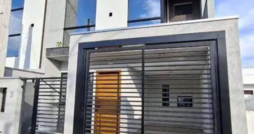 Sobrado moderno a 700 metros da praia — pronto para morar