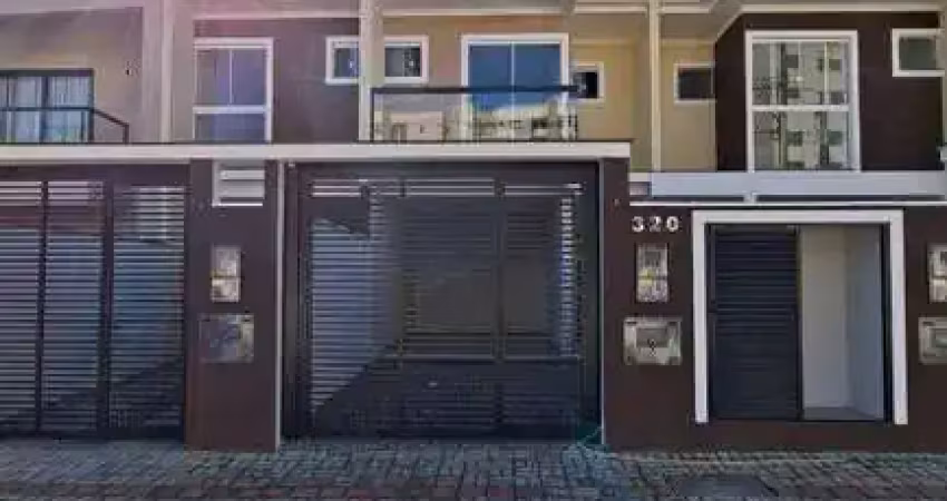 Sobrado amplo a 390 metros da praia — localização privilegiada e espaço para toda a família