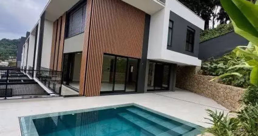 Casa com 3 quartos à venda na Rua Quintino Bocaiúva, 646, América, Joinville