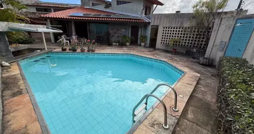 Casa com 5 quartos à venda na AVENIDA PRAIA DE PAJUSSARA, S/N, 9653, Vilas do Atlantico, Lauro de Freitas