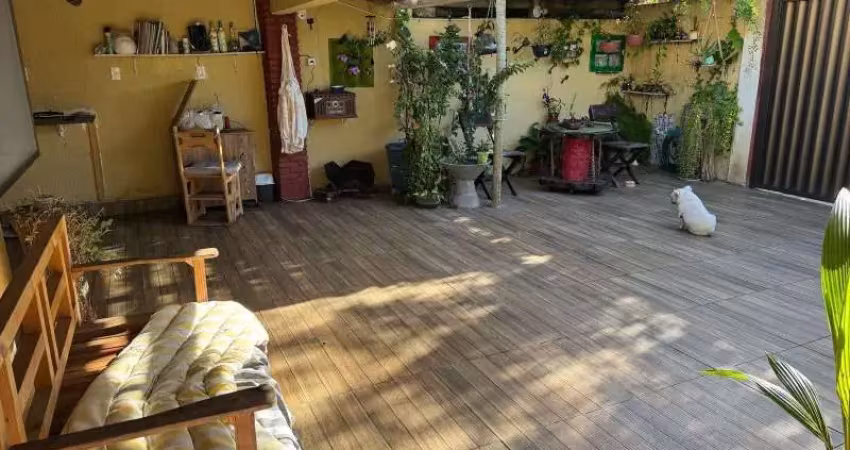 Casa com 2 quartos à venda na AVENIDA PRAIA DE PAJUSSARA, S/N, 877, Vilas do Atlantico, Lauro de Freitas