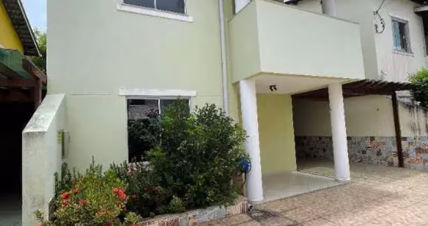 Casa em condomínio fechado com 4 quartos à venda na Rua Martins de Oliveira, 89, Pitangueiras, Lauro de Freitas