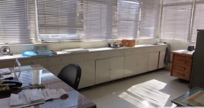 Sala comercial próximo ao metro consolação com 72,5 mt²
