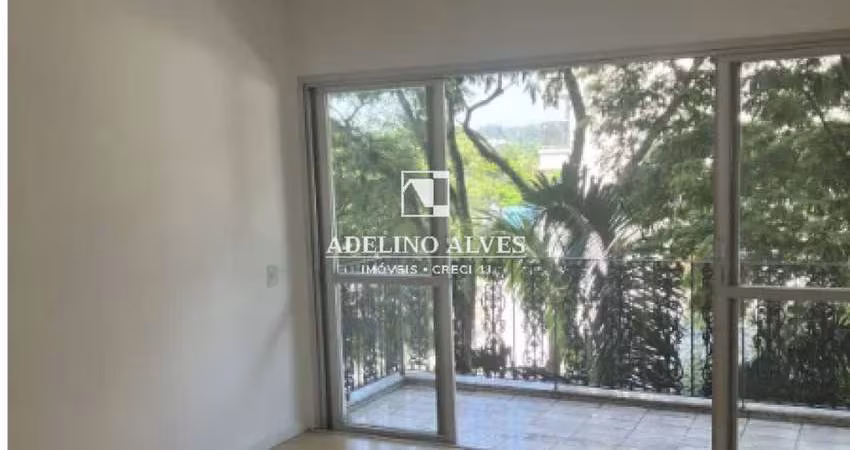 Vendo apartamento 3 dormitórios sendo 1 suíte no Brooklin